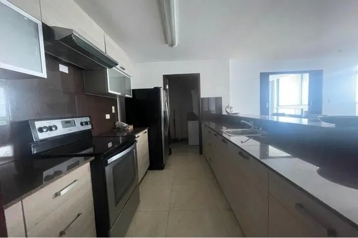 Venta de apartamento en PH Villa del Mar, Avenida Balboa