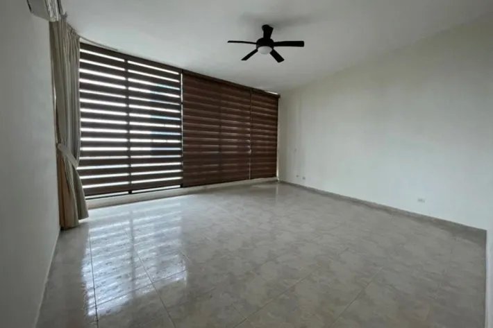 Venta de apartamento en PH Oceanía Torre 200, Betania