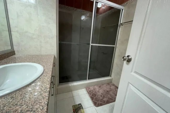 Venta de apartamento en PH Oceanía Torre 200, Betania