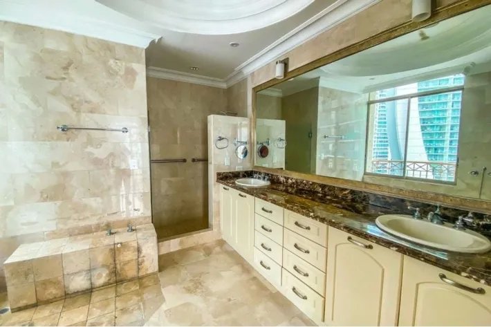 Apartment for sale in Pacific Point Tower 600, Punta Pacifica