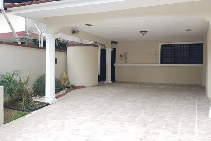 Alquiler de casa en La Alameda, Betania