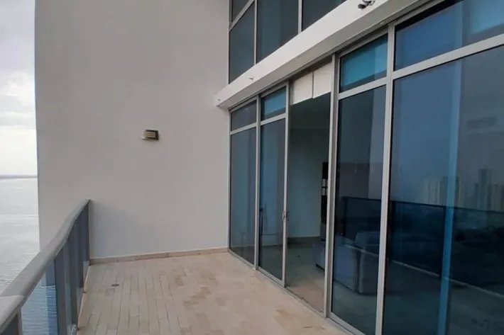 Alquiler de apartamento tipo loft en Punta Pacífica, Ciudad de Panamá