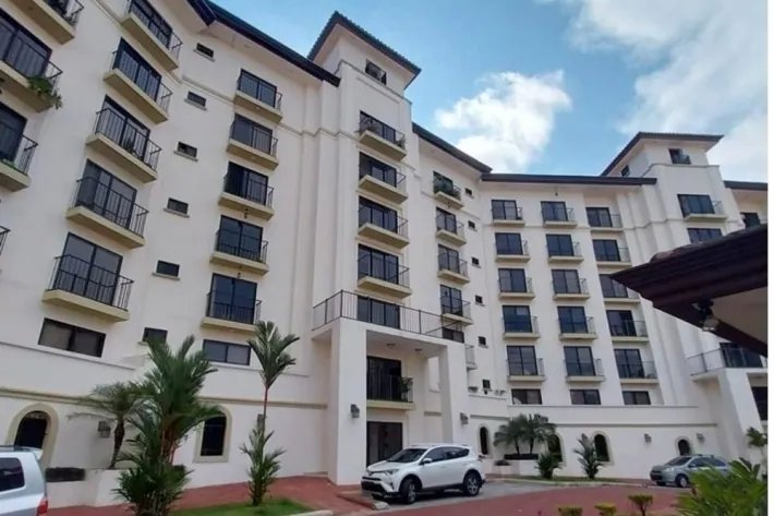 Venta de apartamento en Embassy Village, Albrook