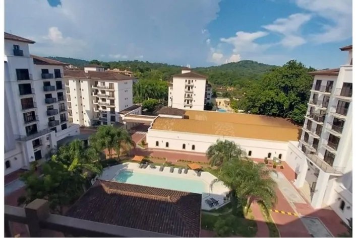 Venta de apartamento en Embassy Village, Albrook