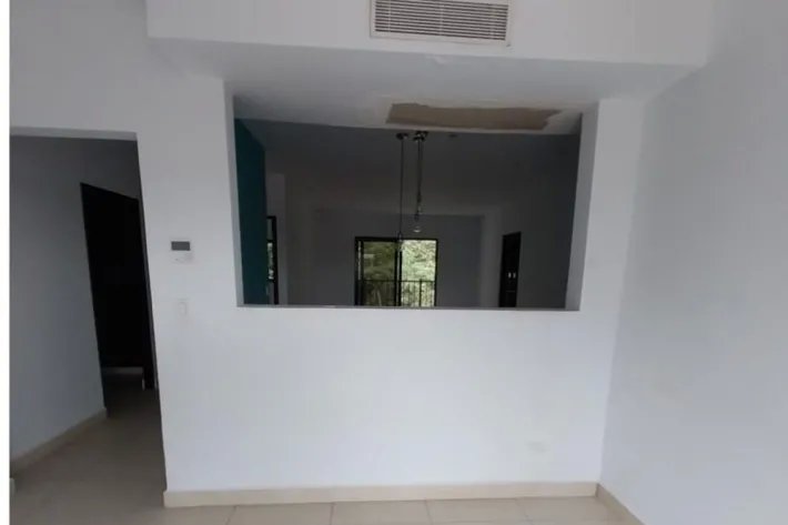 Venta de apartamento en Embassy Village, Albrook