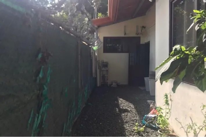 Venta de casa remodelada en Altos del Chase, El Dorado, Bethania.