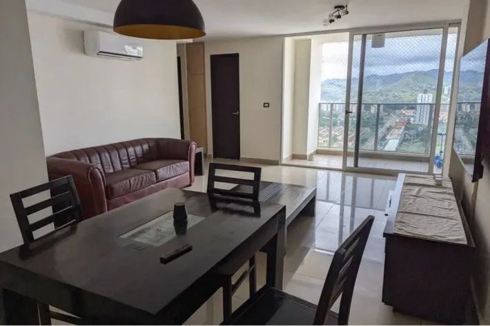Venta de apartamento en PH Rokas, Condado del Rey