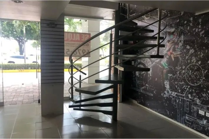 Alquiler de local comercial en Avenida Balboa, Ciudad de Panamá