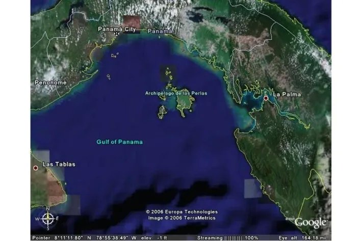 QUIROS ISLAND, A PANAMANIAN PEARL, 1.4 HECTARES (3.5 acres).