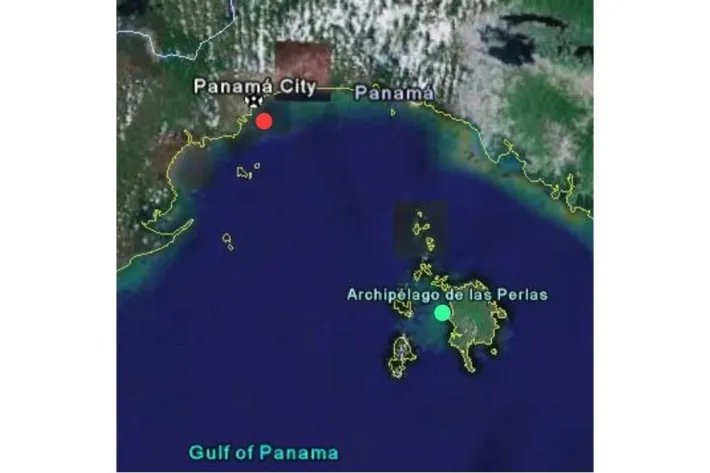 QUIROS ISLAND, A PANAMANIAN PEARL, 1.4 HECTARES (3.5 acres).