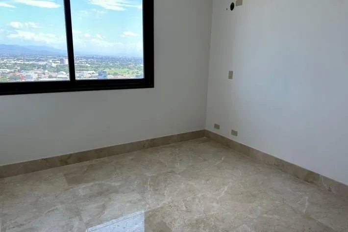Venta de apartamento en The Colonial, Santa María