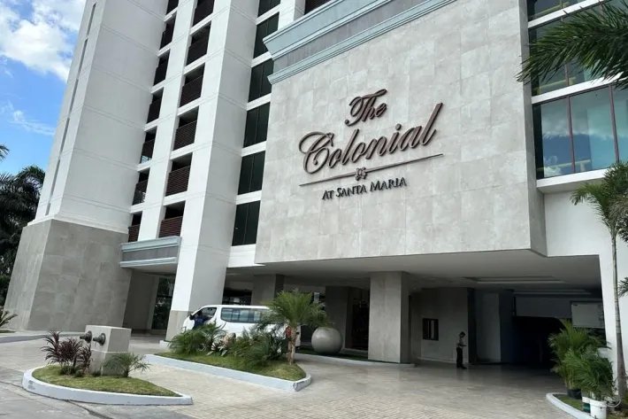Venta de apartamento en The Colonial, Santa María