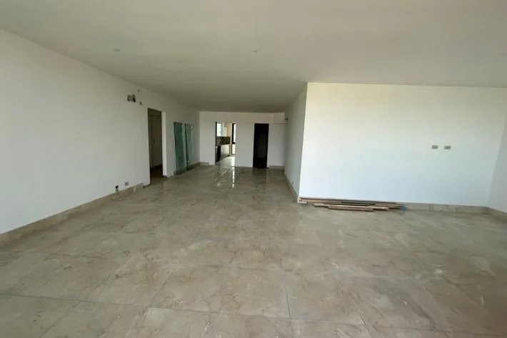 Venta de apartamento en The Colonial, Santa María
