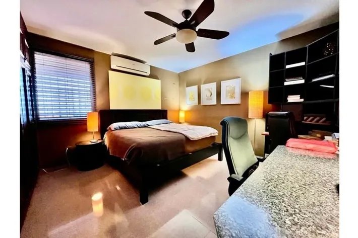 Venta de casa de 3 niveles en Hato Pintado, Panamá
