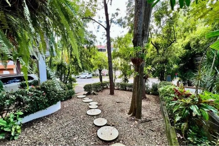Venta de casa de 3 niveles en Hato Pintado, Panamá