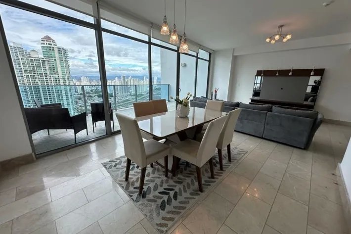 Venta de apartamento en Grand Tower, Punta Pacifica