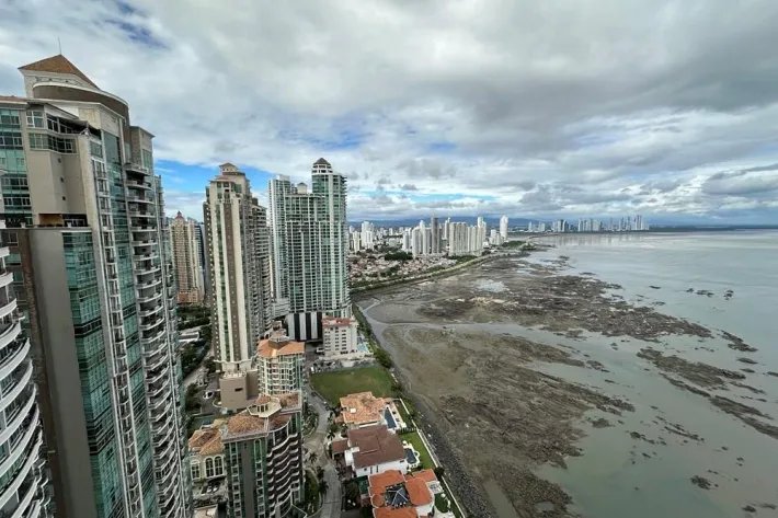 Venta de apartamento en Grand Tower, Punta Pacifica