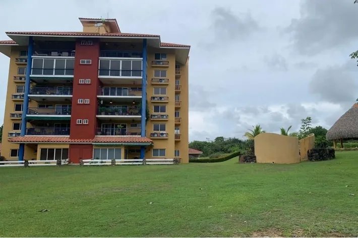 Venta de apartamento de playa en Punta Barco Resort