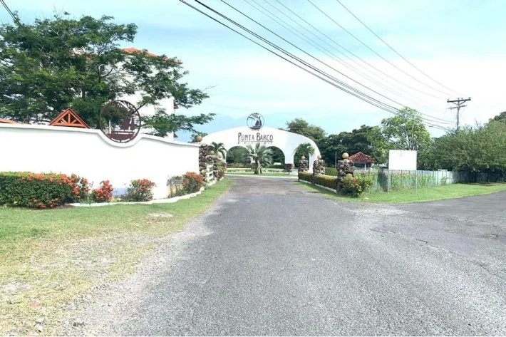 Venta de apartamento de playa en Punta Barco Resort