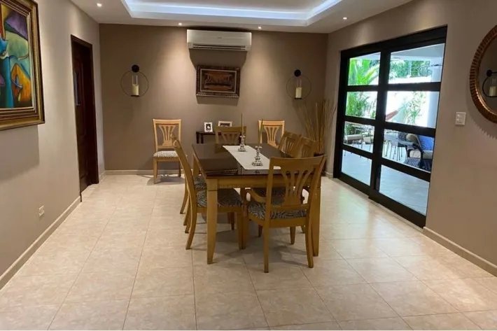 Venta de casa en Costa del Este, Panamá
