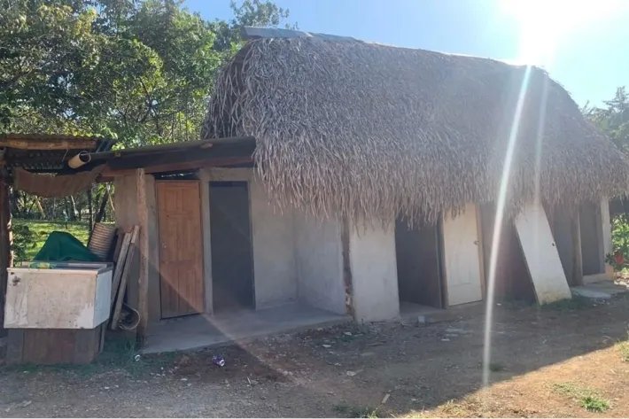 SE VENDE TERRENO CON LUGARES COMERCIALES EN LA VIA PRINCIPAL, SANTA CATALINA. VERAGUAS.