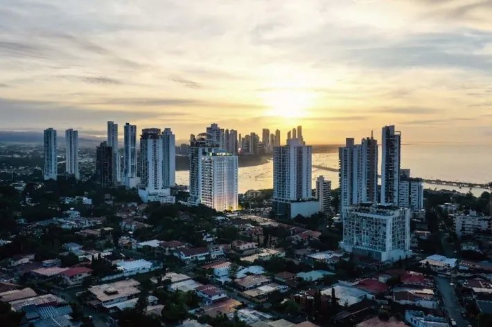 Venta de apartamento en Coco del Mar, Vía Cincuentenario