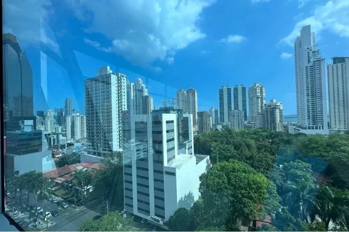 Venta de oficina en Hi Point, Ave. Federico Boyd, Bella Vista