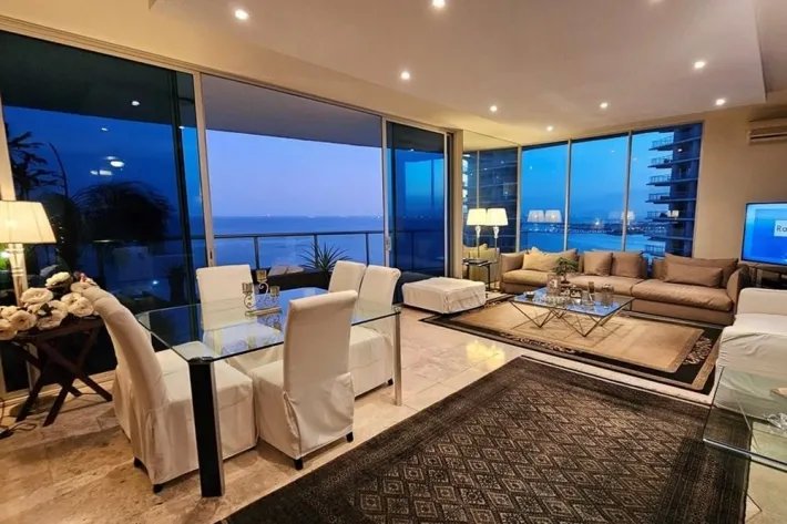 Se alquila apartamento en PH Sky Residences, Avenida Balboa, Panamá