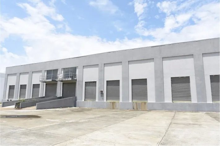 Bodega galera en alquiler en el Parque Industrial de las Américas