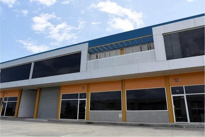 Bodega galera en alquiler en el Parque Industrial de las Américas