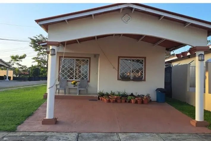 Se alquila casa con línea blanca en Verde Real, La Chorrera
