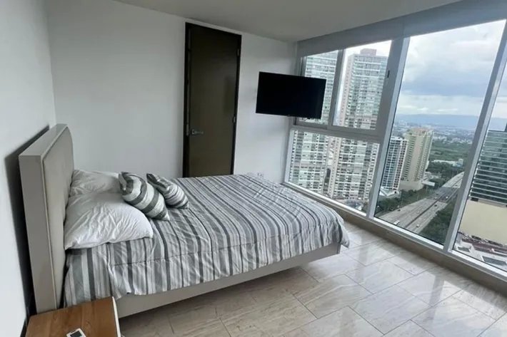 Alquiler de apartamento amoblado en Costa del Este, Panamá