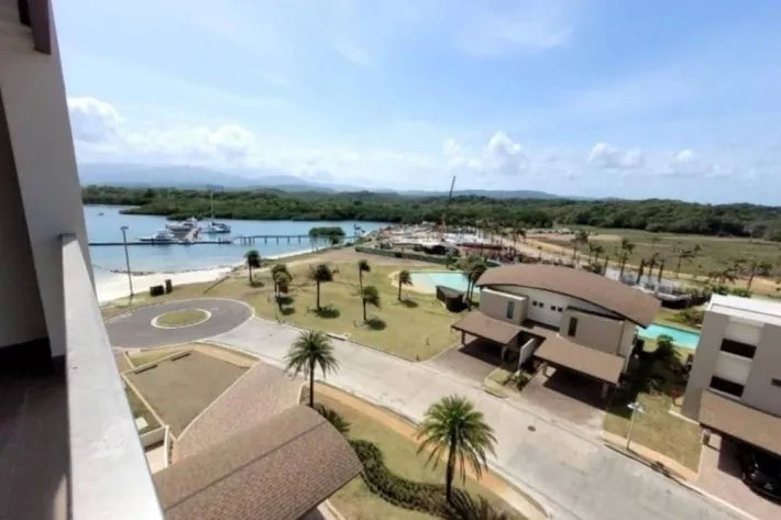 Venta de apartamento en Playa Escondida, Colón