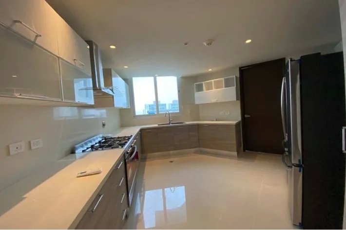 Apartamento amoblado en alquiler en Costa del Este