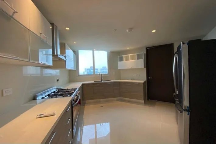 Apartamento amoblado en alquiler en Costa del Este