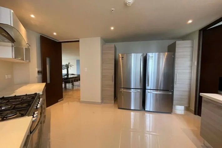 Apartamento amoblado con vista a la ciudad en Costa del Este