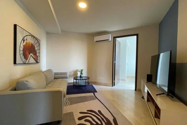 Apartamento amoblado con vista a la ciudad en Costa del Este
