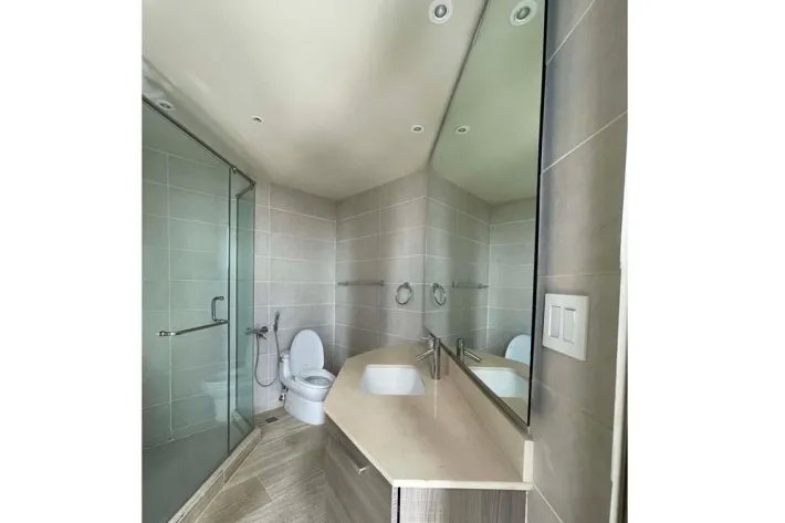 Apartamento amoblado con vista a la ciudad en Costa del Este