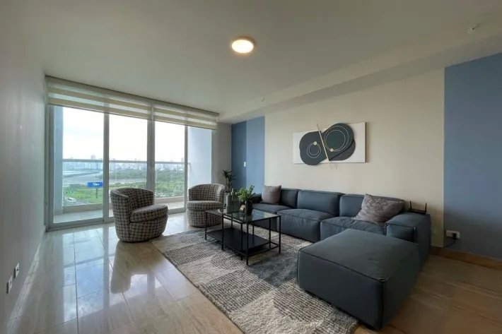 Apartamento amoblado con vista a la ciudad en Costa del Este