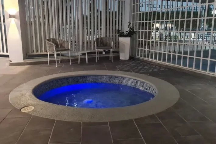 Apartamento amoblado en venta en Plaza Edison, Tumba Muerto