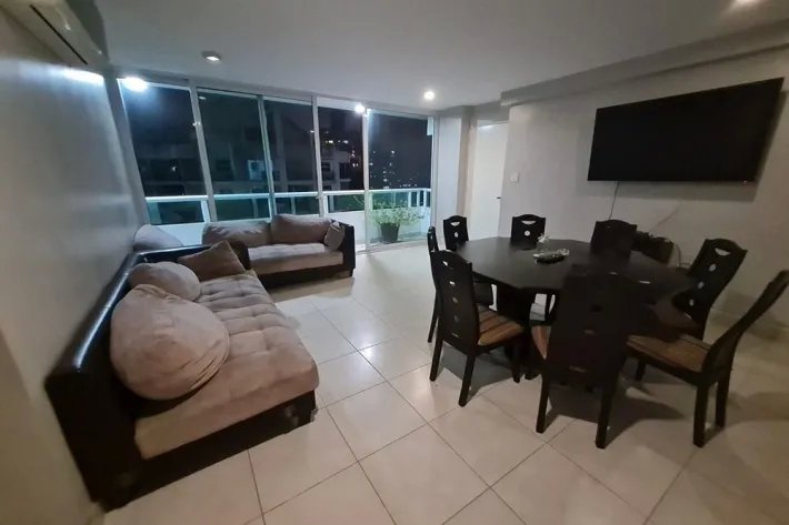 Furnished apartment for sale in Plaza Edison, Tumba Muerto