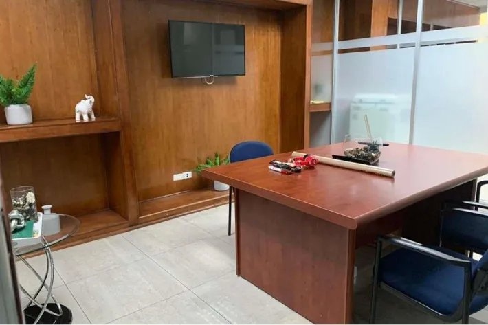 Alquiler de oficina en área bancaria, Marbella