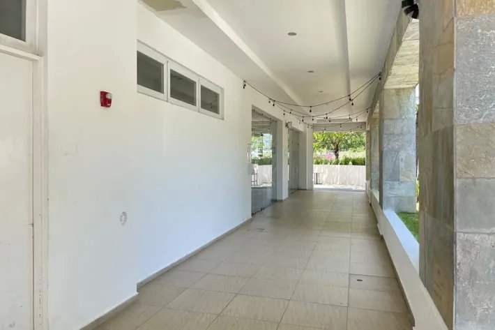 Se alquila local comercial en Town Center, Playa Blanca