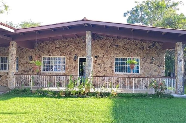 Amplia casa de playa en venta en Coronado, Chame