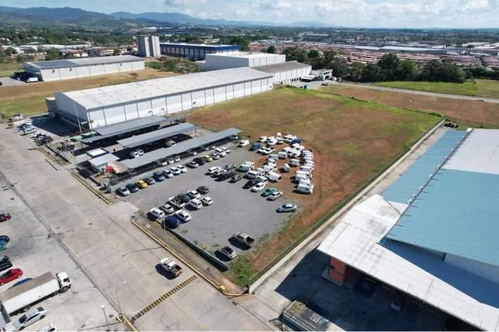 Se vende terreno en Tocumen Commercial Park