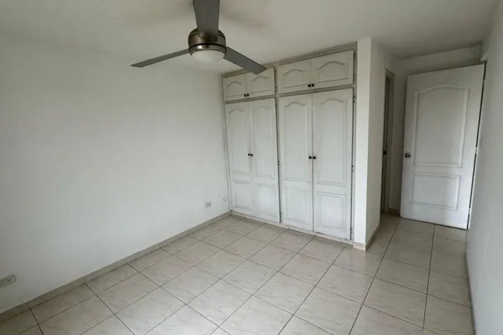 Apartment for sale in Mc Gregor Valley, Condado del Rey