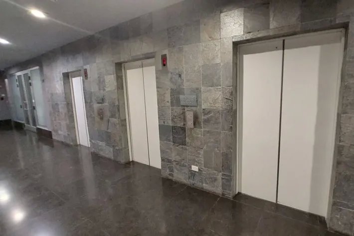Se vende oficina en Obarrio, Bella Vista