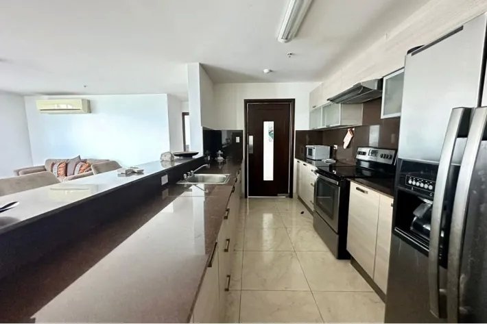Se vende apartamento en Avenida Balboa
