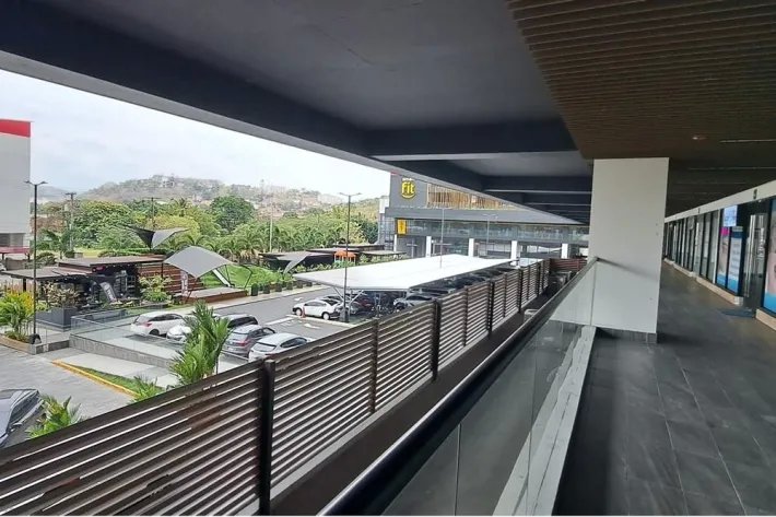 Se alquilan locales comerciales en El Bosque, Panamá