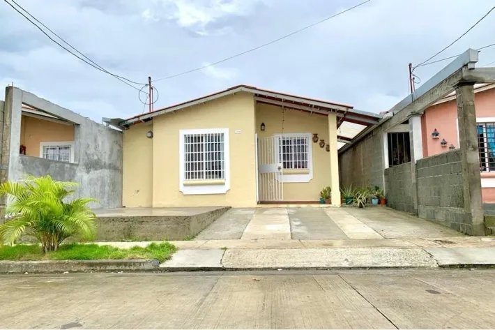 Venta de casa en Parque Villa Lucia, Tocumen